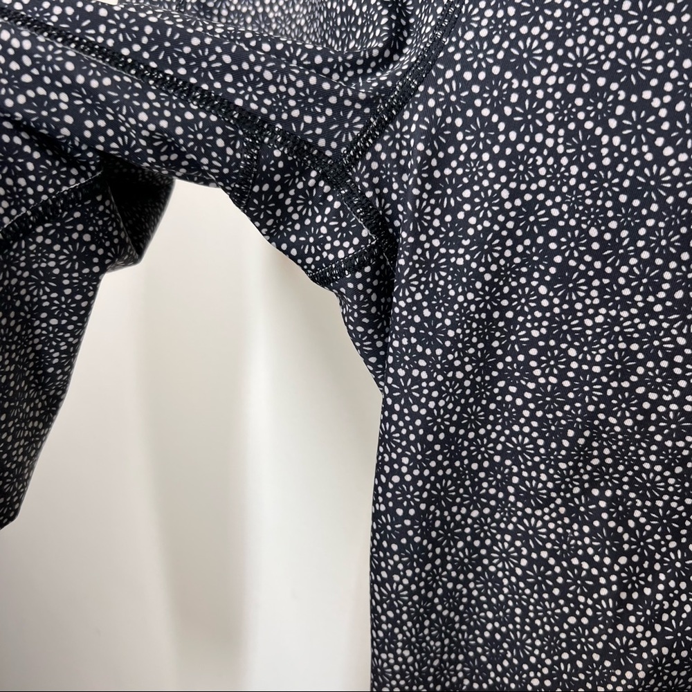 Lululemon Pace Rival Crop Freckle Flower Black Sz 6 - Picture 6 of 12